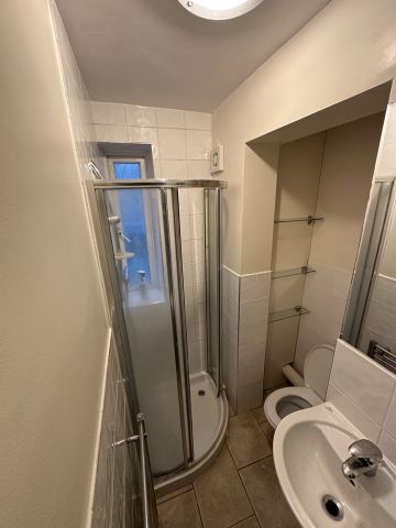 Room in a Shared Flat, Adam Court, SE11 - Photo 5