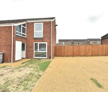 3 bedroom end of terrace house to rent - Photo 3