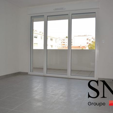 T2 AVEC BALCON ET PARKING - Photo 1