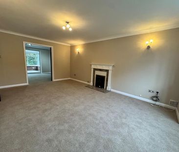 4 bedroom detached house to rent - Photo 2