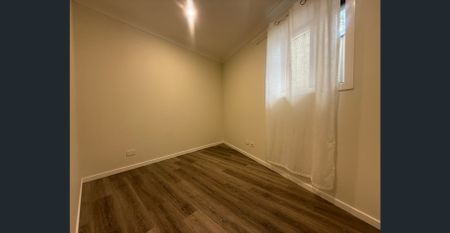 Modern 2-Bedroom Granny Flat in Quiet Ambarvale Cul-de-sac - Photo 3