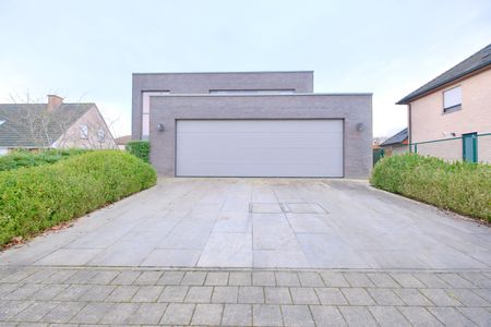 Roeselare - Prachtige woning met 3 slpks, tuin en dubbele garage! - Foto 3