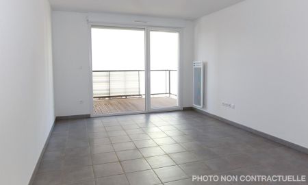 location Appartement T2 DE 40.65m² À LE HAILLAN - Photo 3