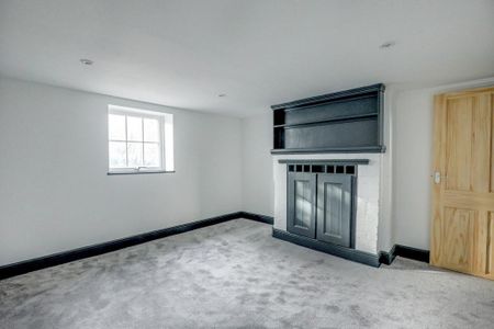 5 bedroom semi-detached house to rent - Photo 2