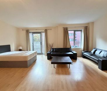 1 bedroom in a flat share to rent - Photo 3