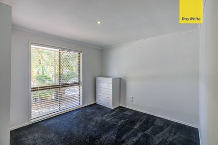 Renovated Air Conditioned Family Home with Solar - Photo 4