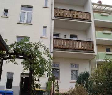 Großzügige Altbau-Wohnung mit Balkon - Photo 1