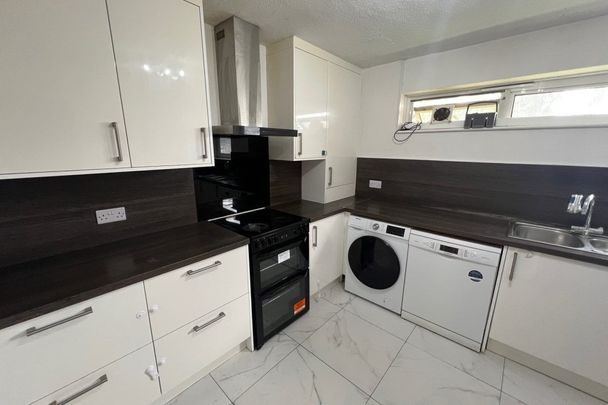 Morley Grove - Photo 1