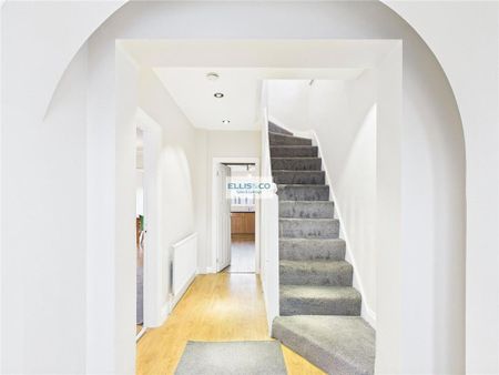 4 bedroom semi-detached house to rent - Photo 3