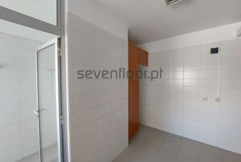 Apartamento T2+1 em Porto