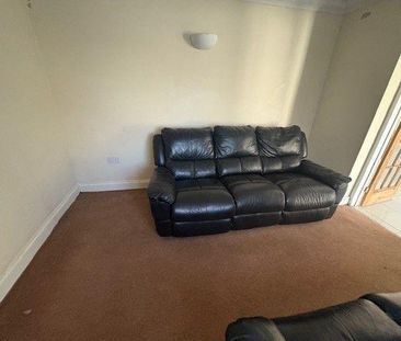 2 bedroom bungalow to rent - Photo 3