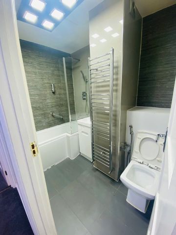 Room in a Shared House, Halyard House, E14 - Photo 4