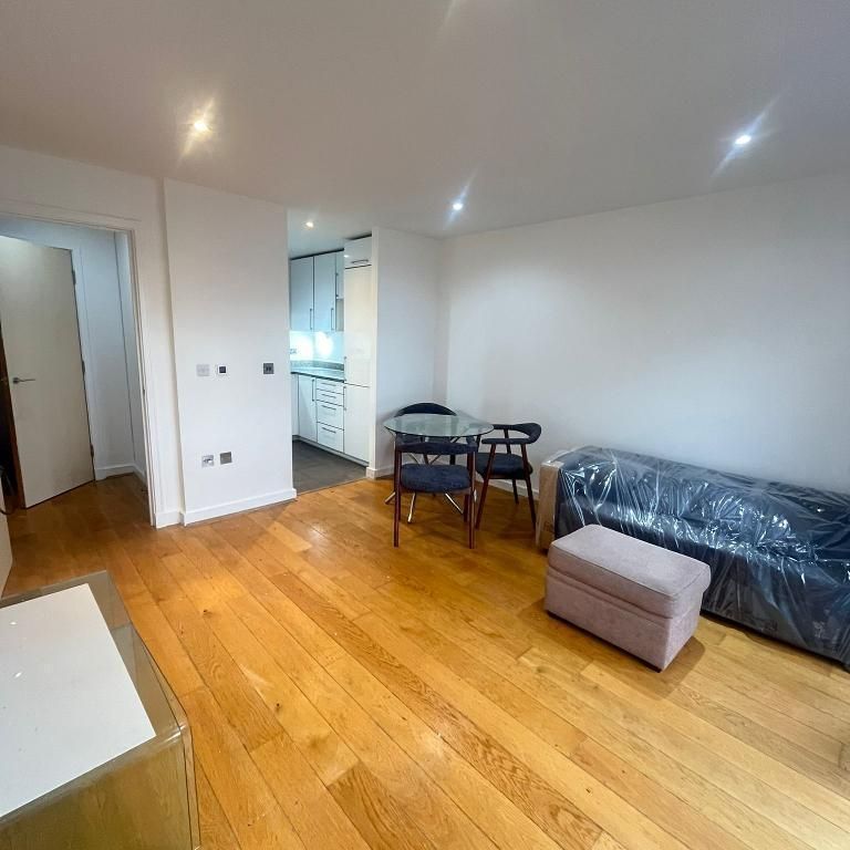 1 bedroom flat to rent - Photo 1