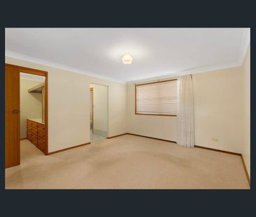 Immaculately presented single level home - Photo 3