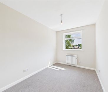 2 Bed Flat, Dobbin Hill, S11 - Photo 2