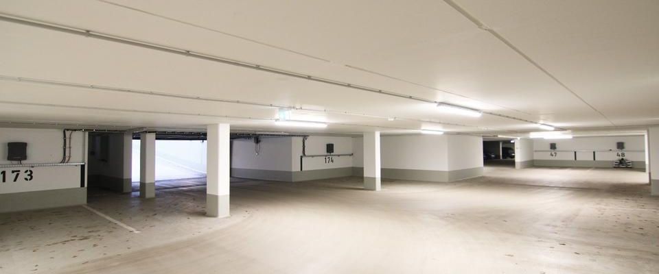 Penthouse mit hohen Decken, toller Ausstattung, geräumigem Balkon und Wallbox - Traumwohnung im Erstbezug! - Photo 1