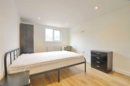 7 bedroom semi-detached house to rent - Photo 2