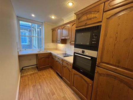 Boulevard, Weston-Super-Mare - Photo 4