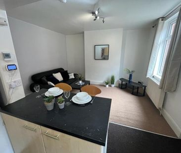 2 bedroom terraced house to rent - Photo 6