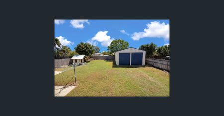 Family home with large shed! - Photo 3
