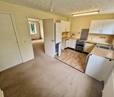 3 bedroom detached house to rent - Photo 3