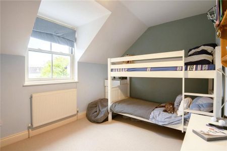 5 bedroom detached house to rent - Photo 4