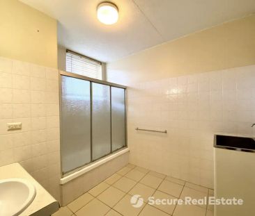 “SPACIOUS 2 BEDROOM UNIT WITH STUNNING RIVER AND CITY VIEWS” - Photo 6