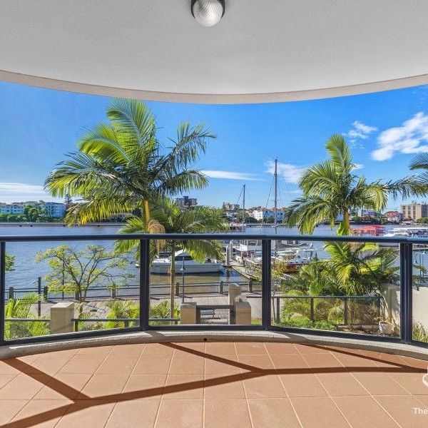 Brisbane River Views & Dockside Lifestyle on Your Doorstep! - Photo 1
