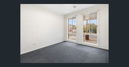 Low-Maintenance Living in Prime Altona Meadows Location! - Photo 2