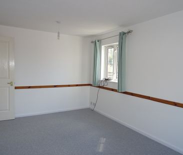 Lovely Two Bedroom Flat for Rent in Grays RM16, Close to Lakeside a... - Photo 5