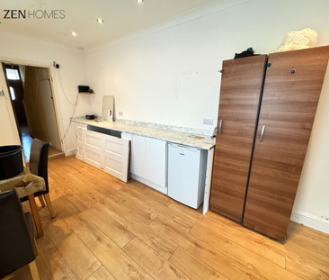 House share to rent - Photo 3