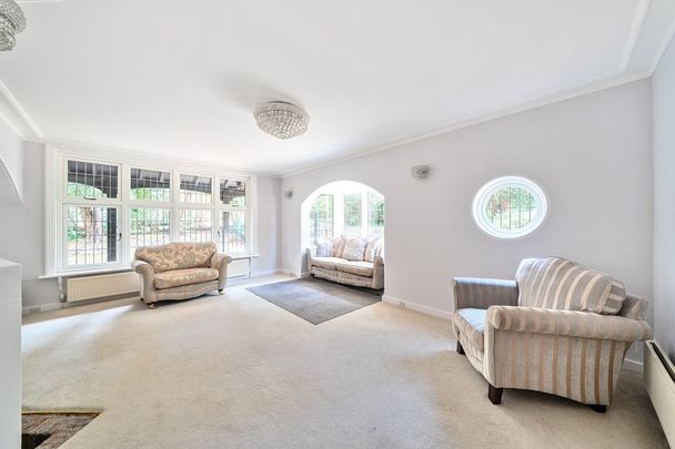 5 bedroom detached house to rent - Photo 1