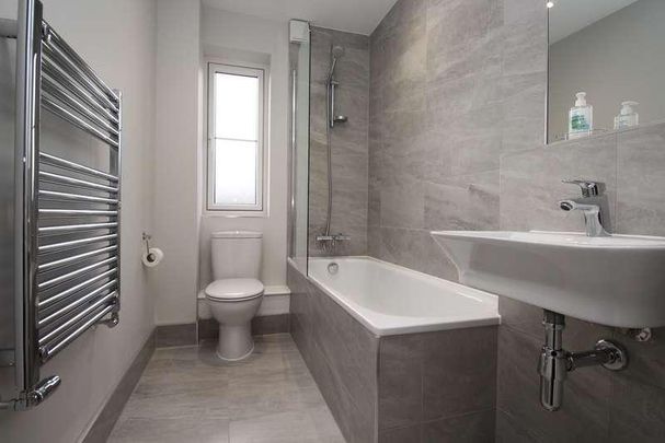 Opendale Road Burnham Buckinghamshire, SL1 - Photo 1