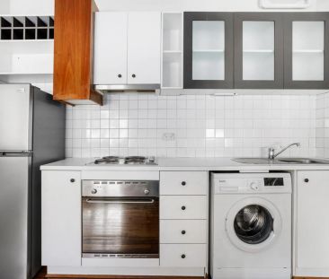 Modern Ground Floor Studio in Prime Chapel Street Location - Photo 6