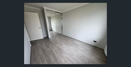 Spacious Seaside Living – Premium Rental Opportunity in WA 6037 - Photo 5