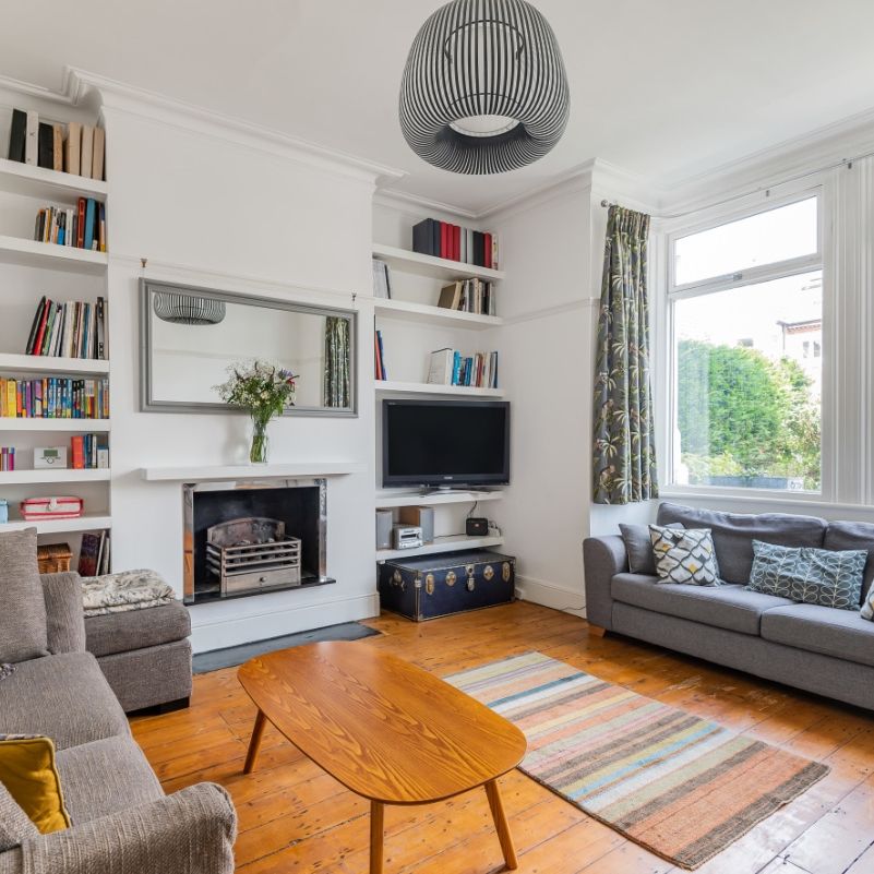 Sternhold Avenue, London, SW2 - Photo 1