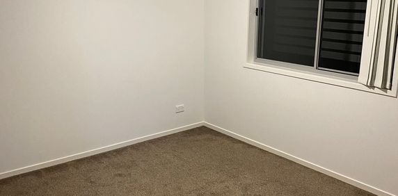 Thornlands - Photo 2