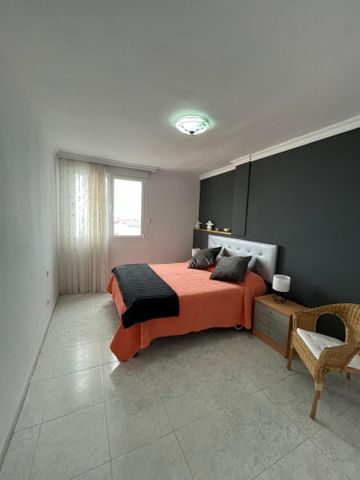 2 Bed Flat / Apartment to Rent - Photo 2