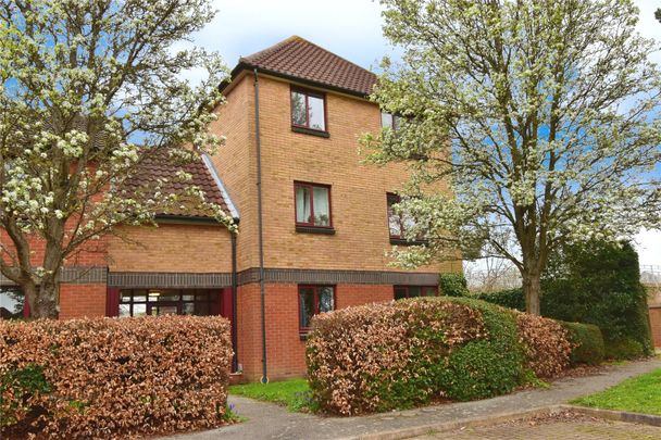 Burgess Place, Martlesham Heath, Ipswich, IP5 3QZ - Photo 1