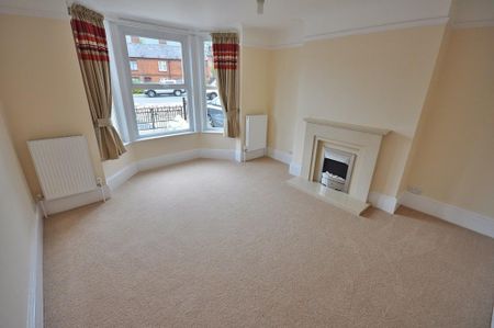 3 bedroom semi-detached house to rent - Photo 2