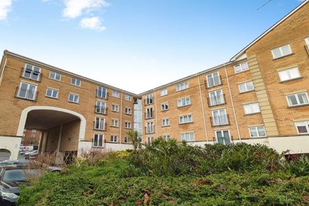 Wallace Court, The Dell, SO15 - Photo 5
