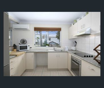 2/44 Ernest Street, Morningside, Qld 4170 - Photo 2