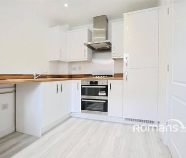 3 bedroom semi-detached house to rent - Photo 4