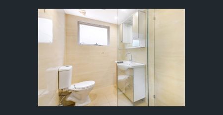 Immaculate 2 bedroom Apartment - Photo 4