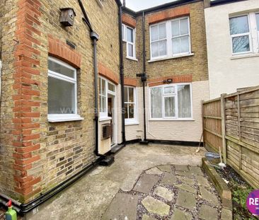 Inverness Avenue, Westcliff On Sea - Photo 1