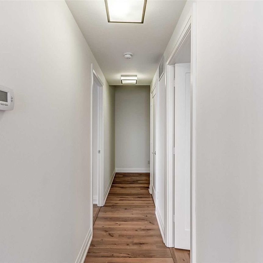 For Lease - 5 Sheppard Avenue Unit# 2417, Toronto, Ontario - Photo 1