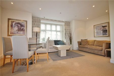 Egham Hill, Englefield Green, Egham, Surrey, TW20 0AL - Photo 2