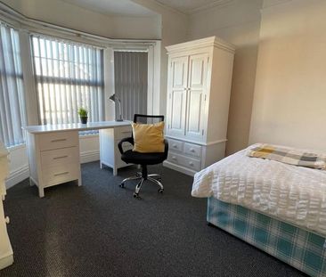 1 bedroom in a house share to rent - Photo 4