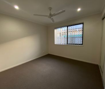 Modern Family Home - Photo 2