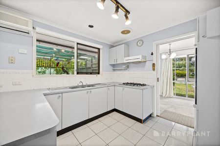 “Warm, Welcoming & Wonderfully Located” - Photo 3